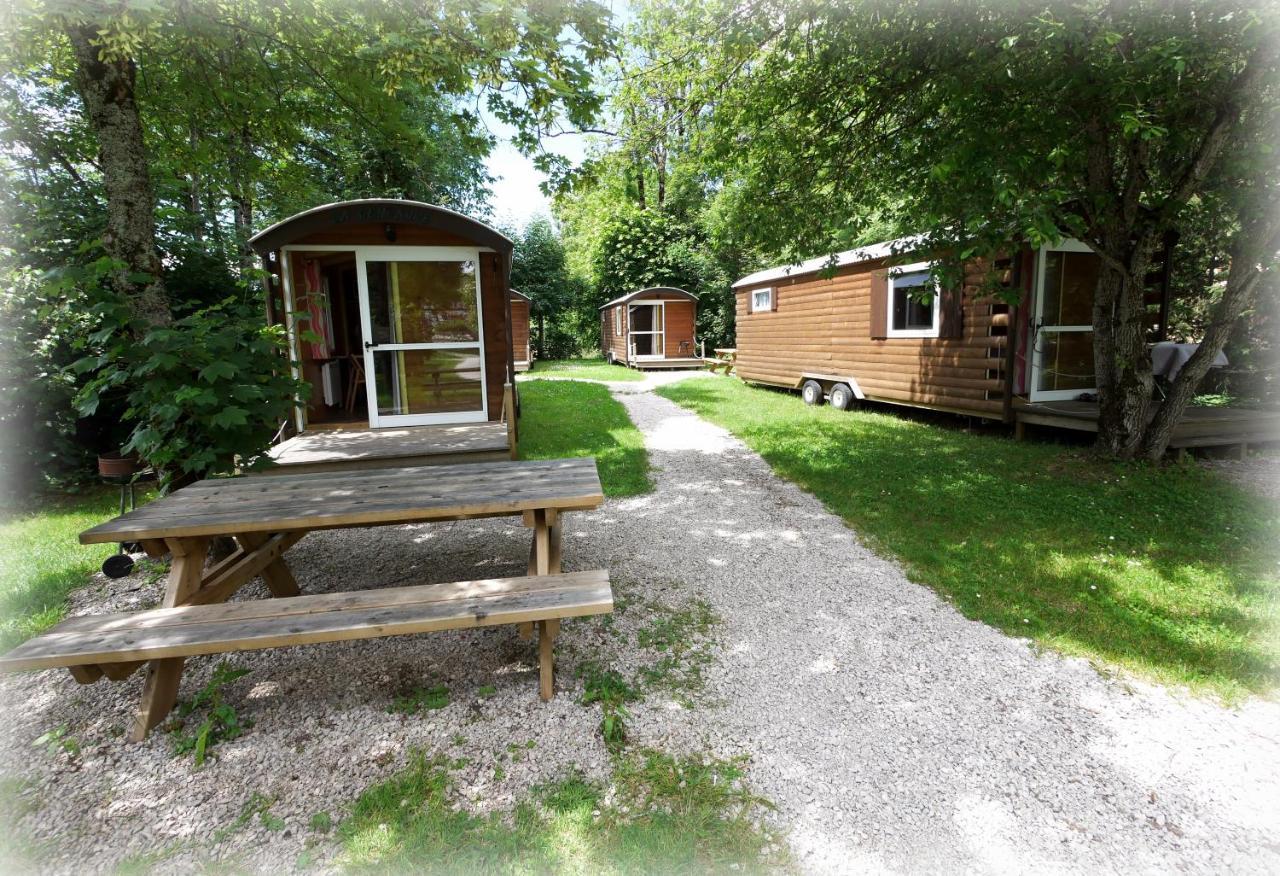 Roulottes Gites - Auberge De La Riviere Foncine-le-Haut Eksteriør billede